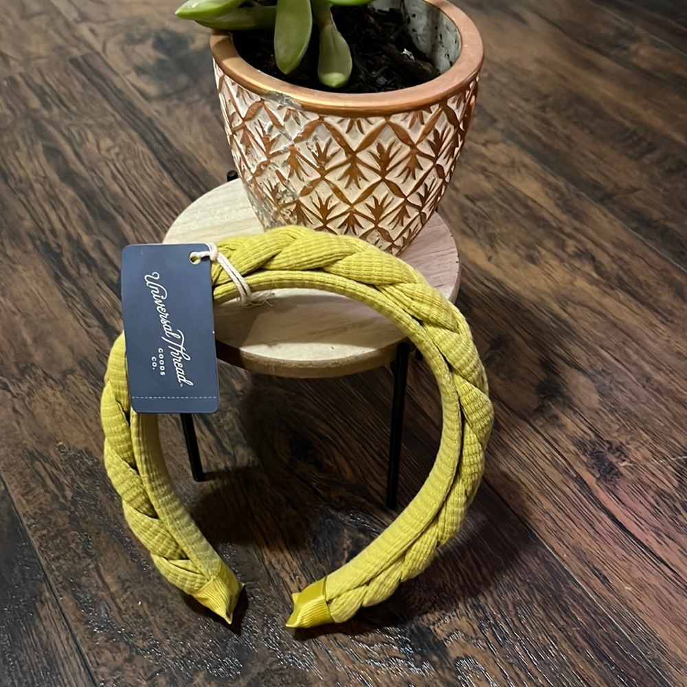4 / $20 - Headband